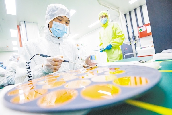 大功率芯片研制取得重大技術突破，開啟電子設備新篇章